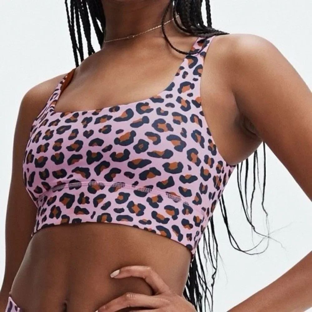 ✨Fabletics Reversible MIDI Sports XS Bra✨
